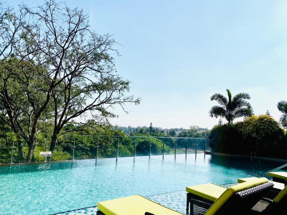 Welcomhotel By Itc Hotels, Richmond Road, Bengaluru Eksteriør billede Infinity pool at the resort
